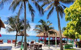 Full Moon Beach Resort